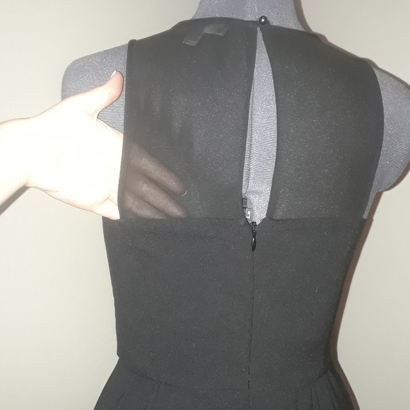 Banana Republic Little Black Dress‎ - Picture 6 of 8